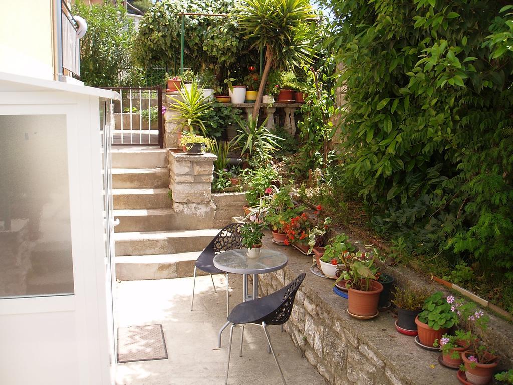 Appartamento Apartman Arena Pola Esterno foto